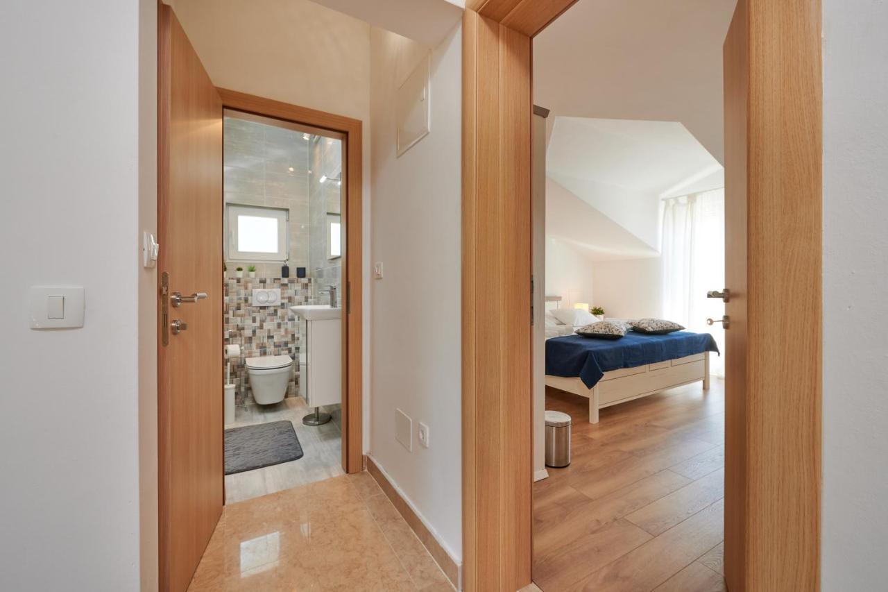 Villa Katja Kastela Luaran gambar