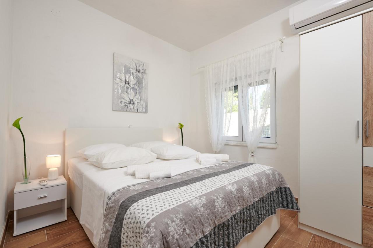 Villa Katja Kastela Luaran gambar